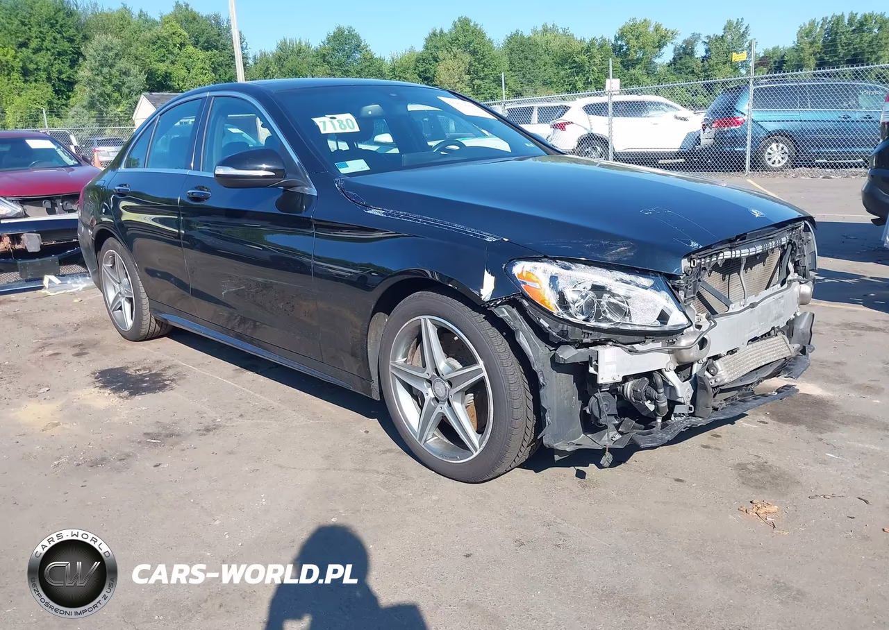 2015 Mercedes-Benz C 300 Sport 4Matic – zdjęcie 1 z 16
