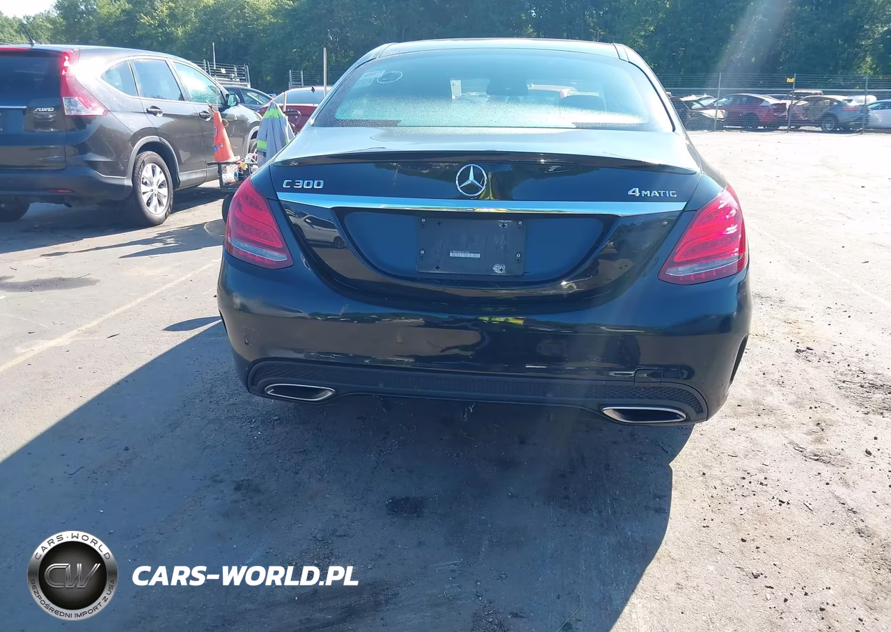 2015 Mercedes-Benz C 300 Sport 4Matic VIN:55SWF4KB8FU051088 - 16
