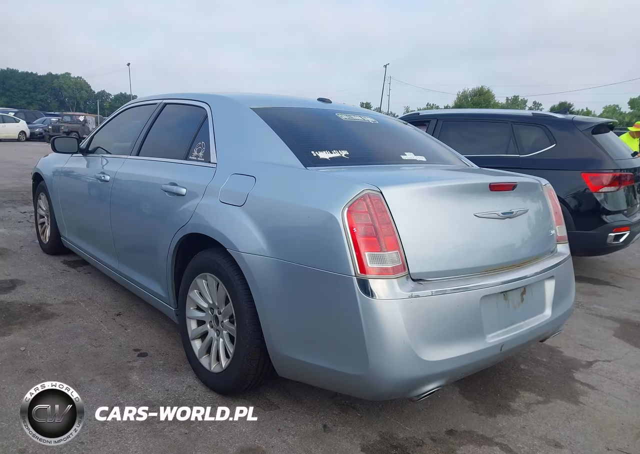 2013 Chrysler 300 Motown VIN:2C3CCAAG9DH658556 - 3