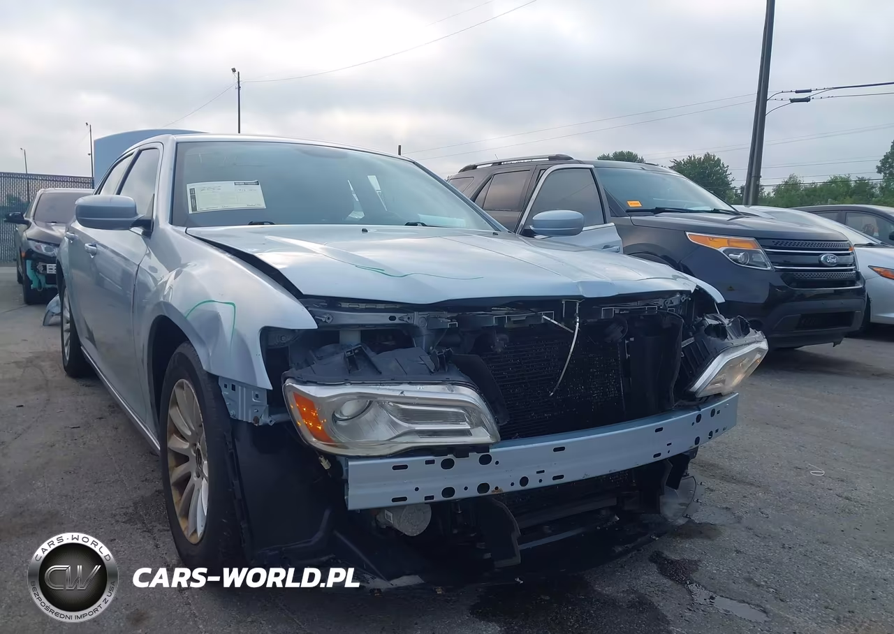 2013 Chrysler 300 Motown VIN:2C3CCAAG9DH658556 - 6