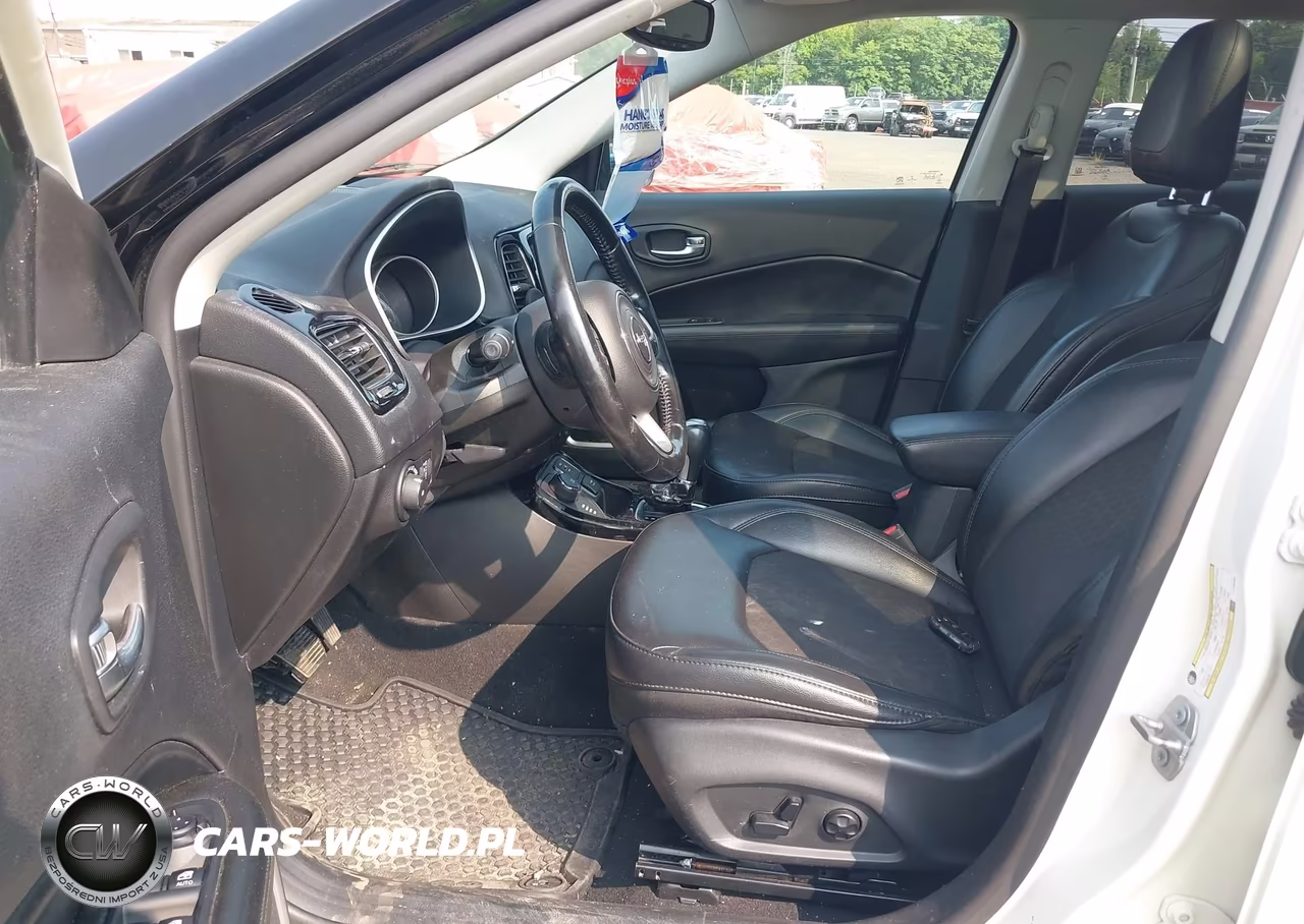 2020 Jeep Compass Altitude 4X4 VIN:3C4NJDBB2LT168450 - 5