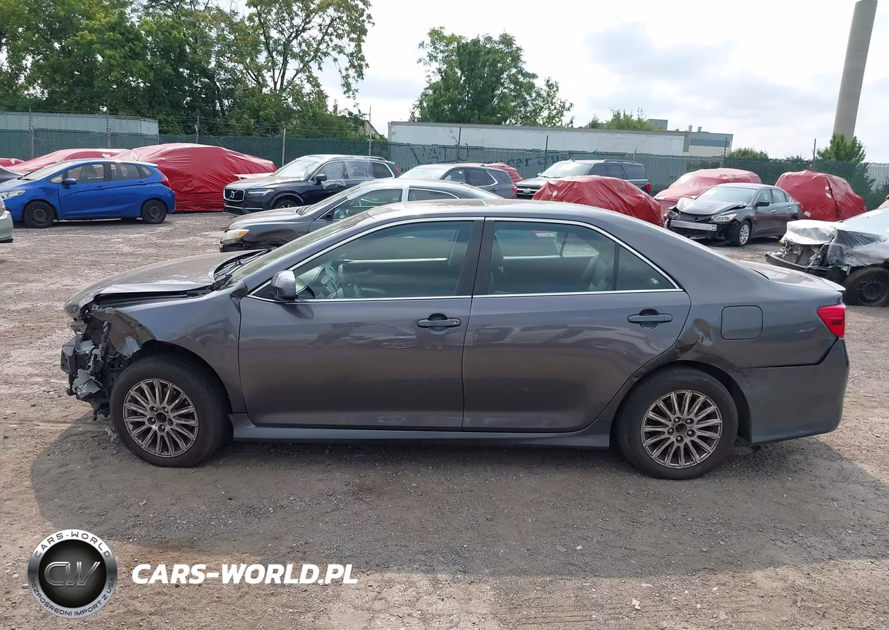 2014 Toyota Camry Se Sport VIN:4T1BF1FK1EU470569 - 15