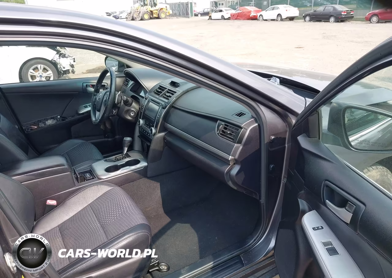 2014 Toyota Camry Se Sport VIN:4T1BF1FK1EU470569 - 5