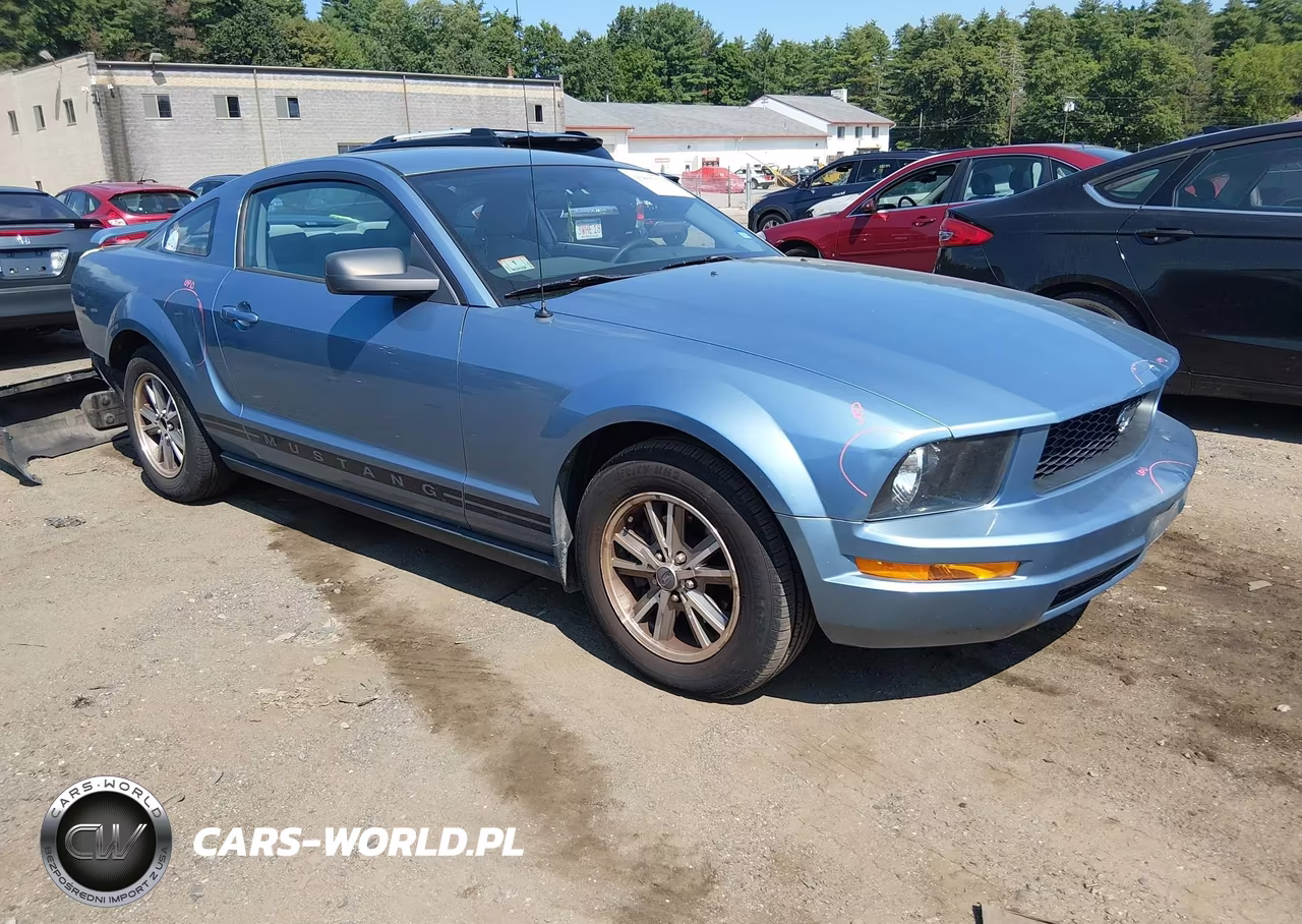 2005 Ford Mustang V6 Deluxe-V6 Premium – zdjęcie 1 z 14