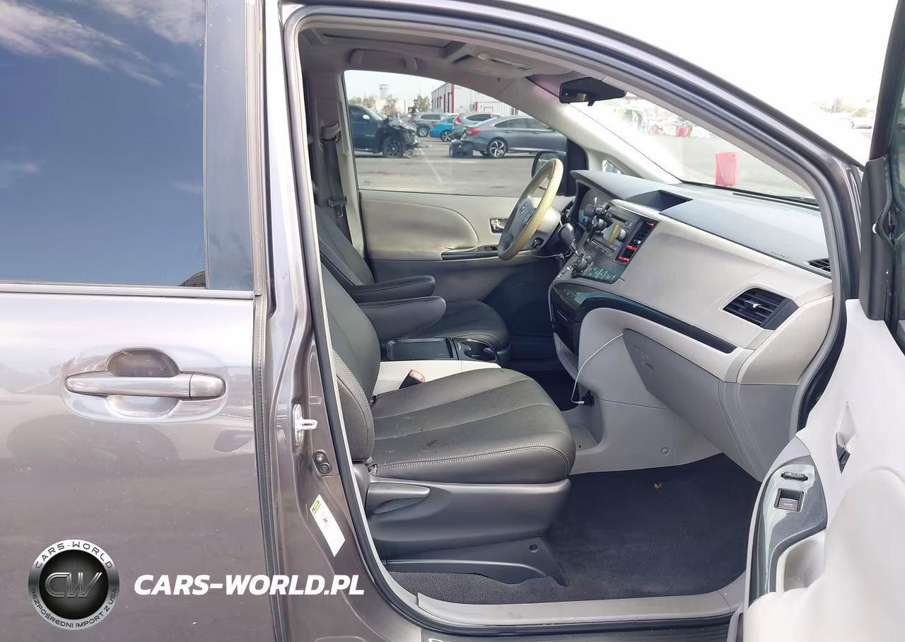 2011 Toyota Sienna Se VIN:5TDXK3DCXBS040522 - 5