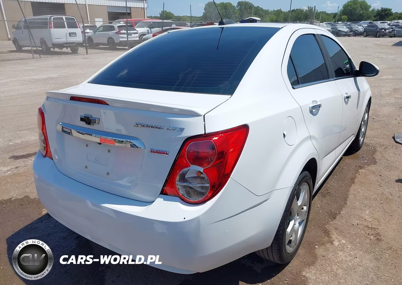2015 Chevrolet Sonic Ltz Auto VIN:1G1JE5SB1F4194341 - 4