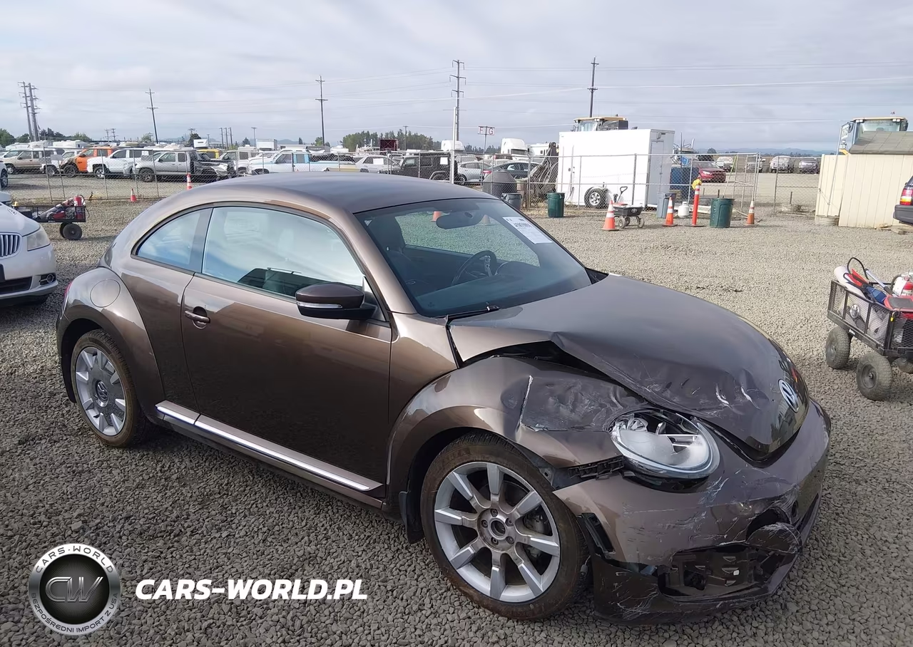 2012 Volkswagen Beetle 2.5L – zdjęcie 1 z 20