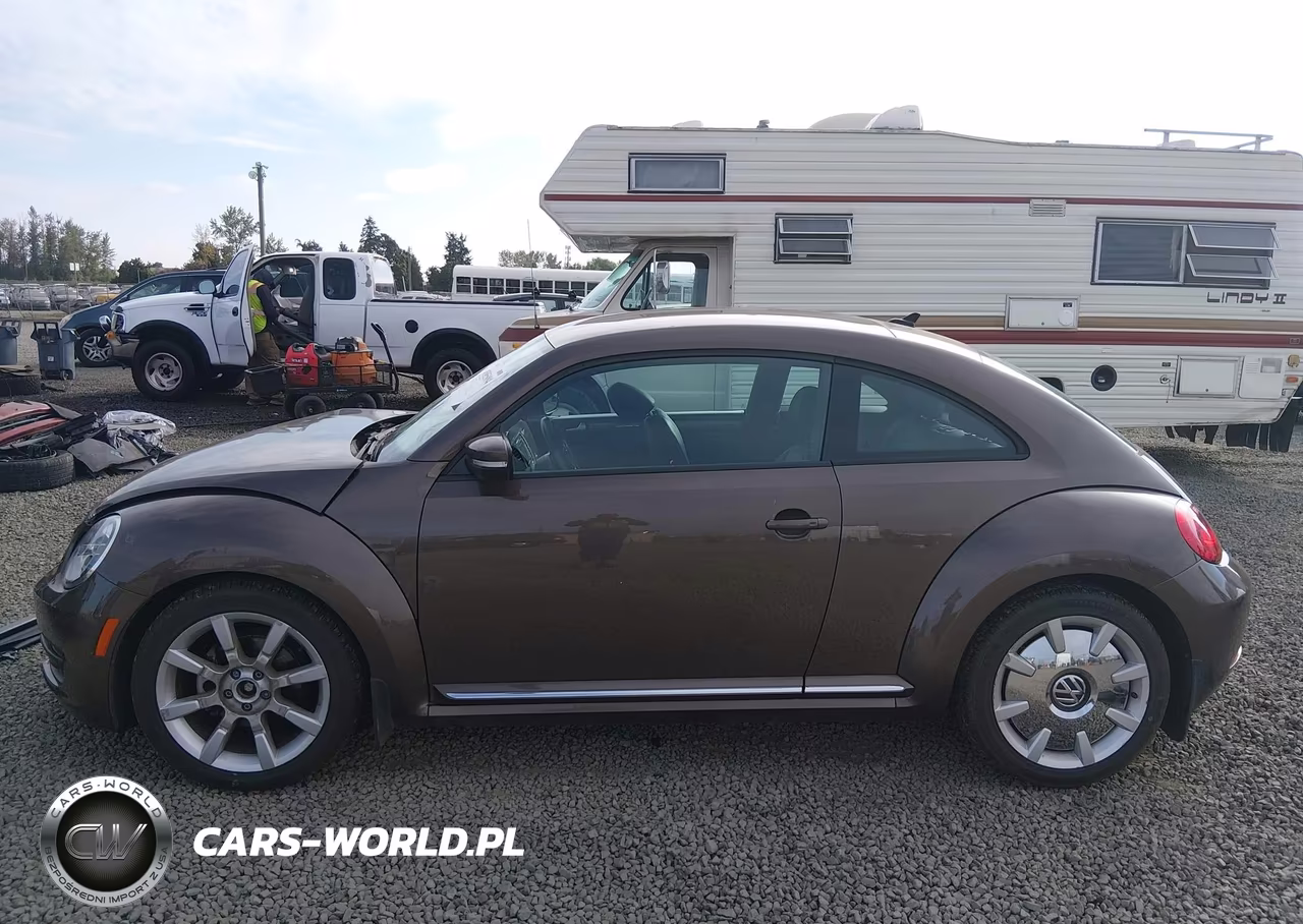 2012 Volkswagen Beetle 2.5L VIN:3VWJP7AT8CM660982 - 14