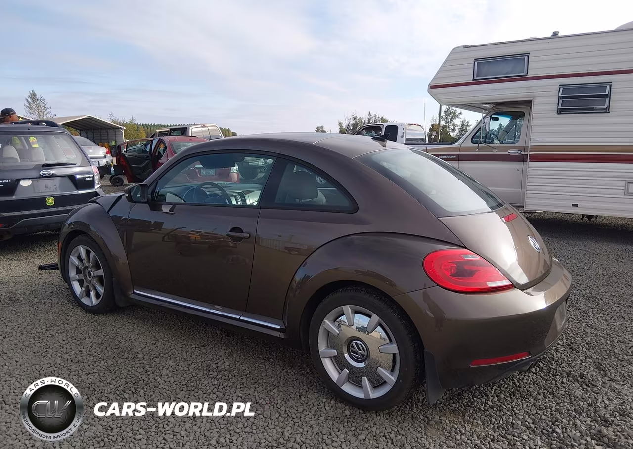 2012 Volkswagen Beetle 2.5L VIN:3VWJP7AT8CM660982 - 3
