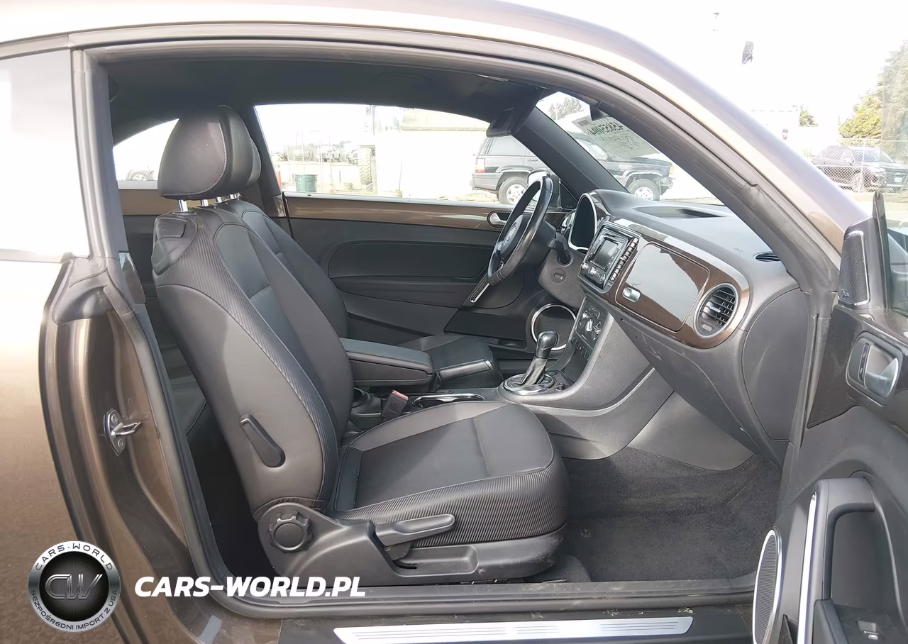 2012 Volkswagen Beetle 2.5L VIN:3VWJP7AT8CM660982 - 5