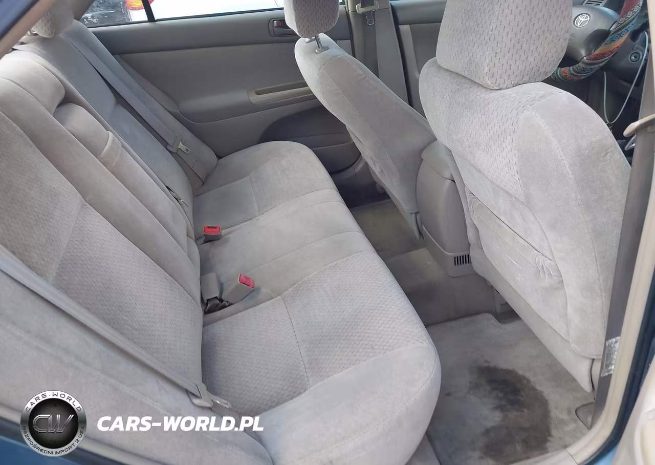 2004 Toyota Camry Le VIN:4T1BE32K74U902875 - 8