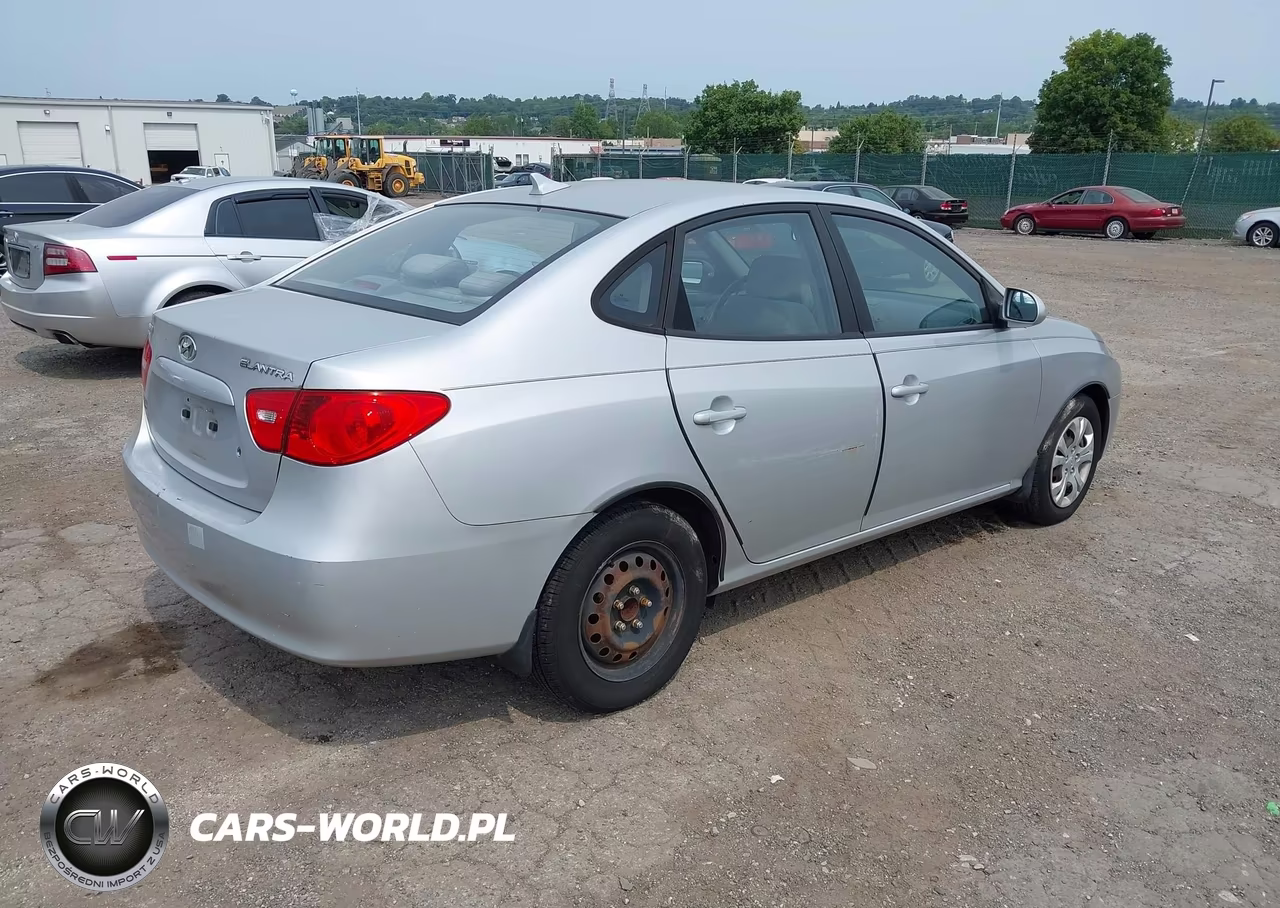 2009 Hyundai Elantra Gls VIN:KMHDU46D49U812846 - 4