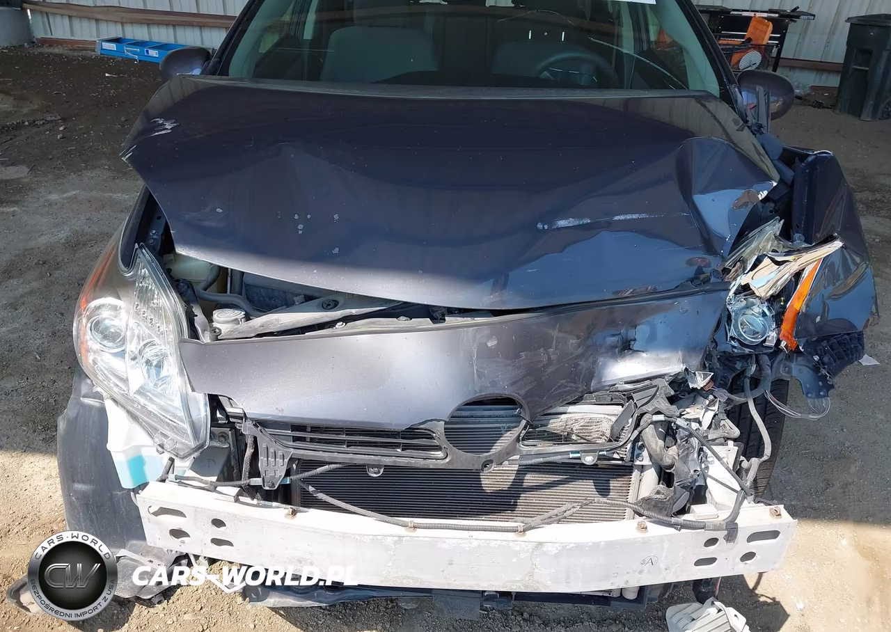2013 Toyota Prius Two VIN:JTDKN3DU5D5557830 - 9