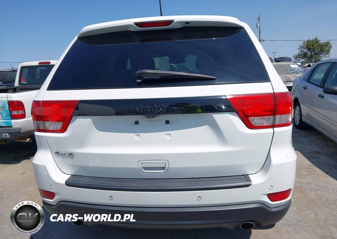 2013 Jeep Grand Cherokee Laredo Altitude VIN:1C4RJFAT3DC562110 - 16