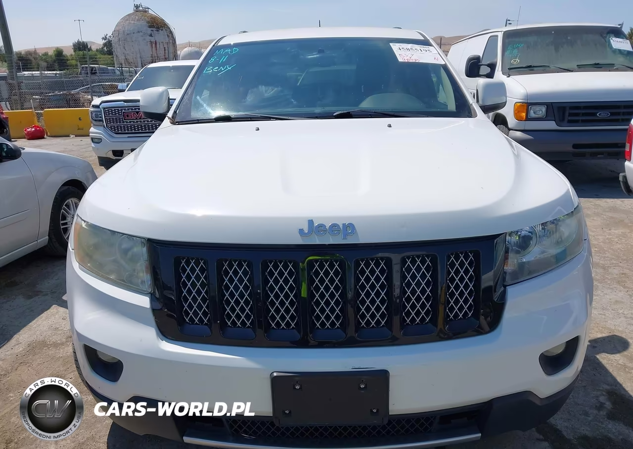 2013 Jeep Grand Cherokee Laredo Altitude VIN:1C4RJFAT3DC562110 - 6
