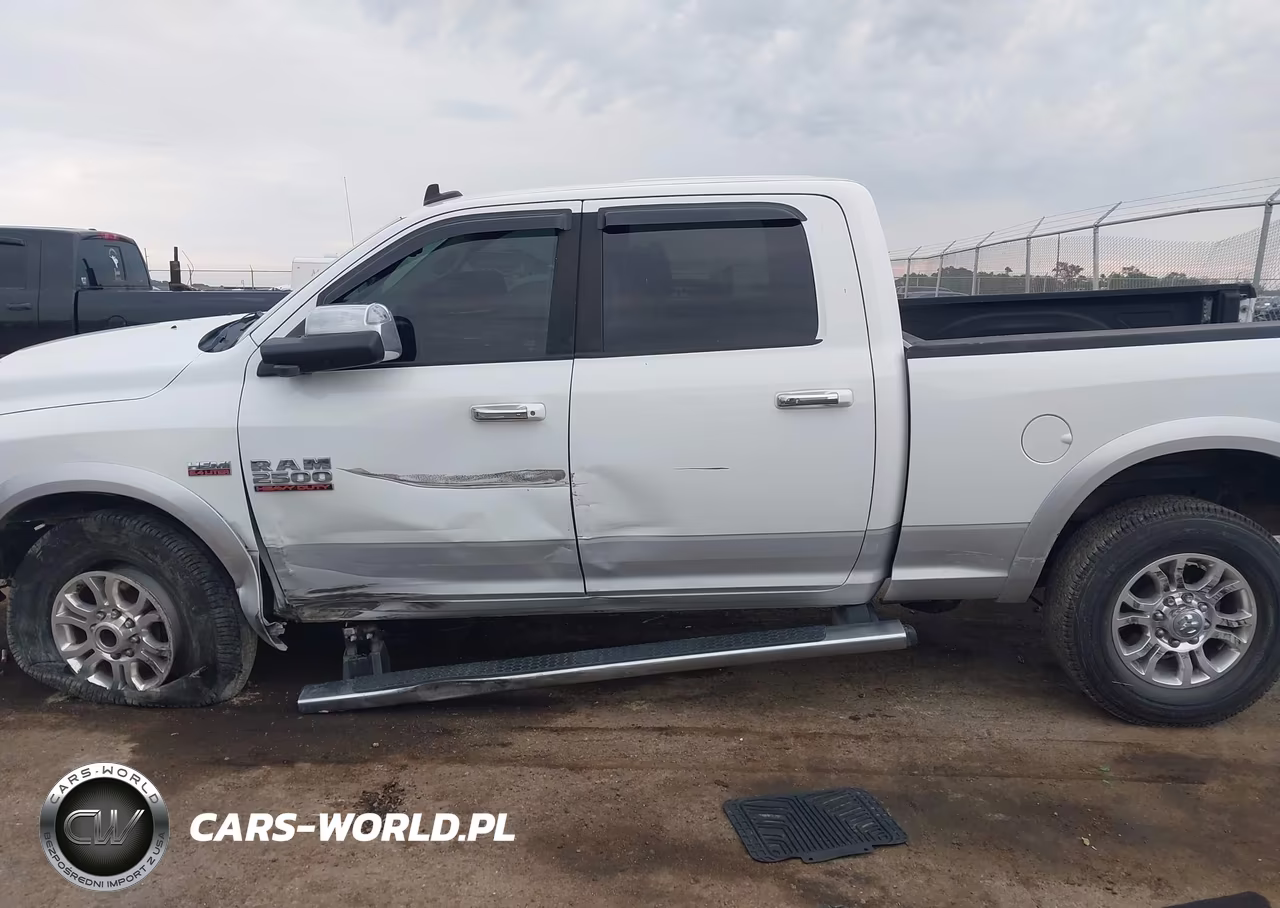 2017 Ram 2500 Laramie 4X4 6'4 Box VIN:3C6UR5FJ7HG532221 - 14