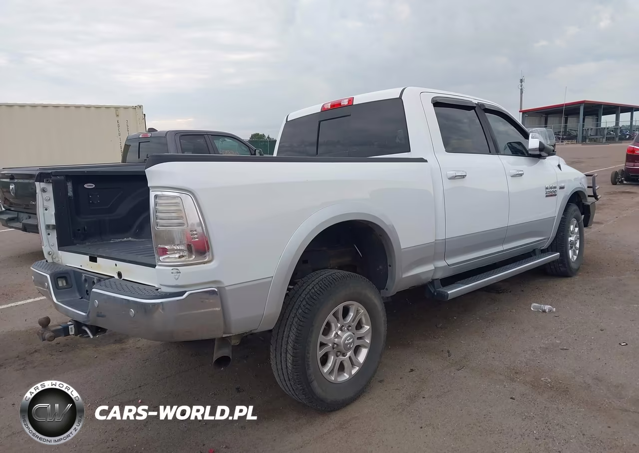 2017 Ram 2500 Laramie 4X4 6'4 Box VIN:3C6UR5FJ7HG532221 - 4