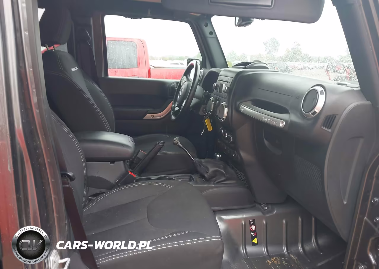 2016 Jeep Wrangler Unlimited Rubicon VIN:1C4BJWFG8GL295516 - 5