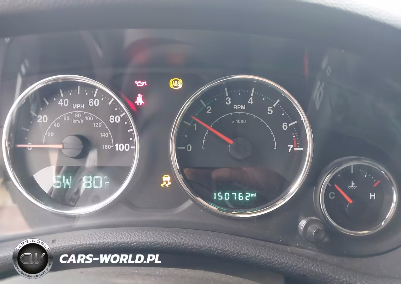2016 Jeep Wrangler Unlimited Rubicon VIN:1C4BJWFG8GL295516 - 7