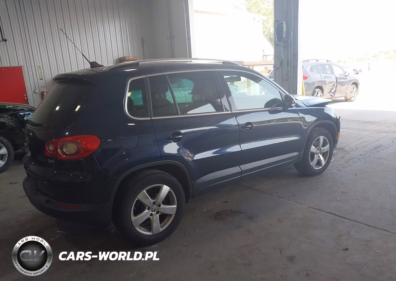 2011 Volkswagen Tiguan Se VIN:WVGAV7AX8BW528651 - 4