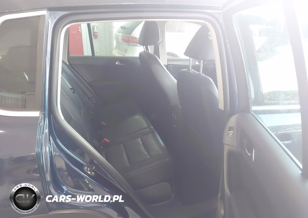 2011 Volkswagen Tiguan Se VIN:WVGAV7AX8BW528651 - 8