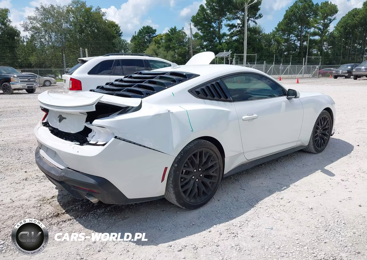 2024 Ford Mustang Ecoboost Premium Fastback VIN:1FA6P8TH1R5138173 - 4