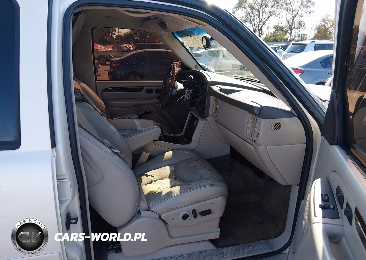 2003 Cadillac Escalade Standard VIN:1GYEC63T33R312460 - 5