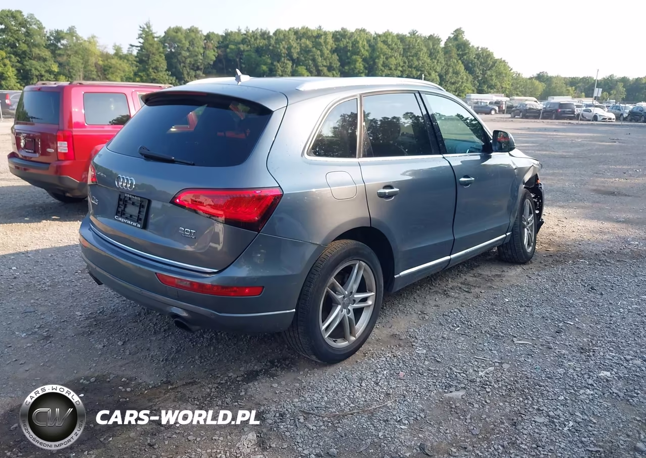 2016 Audi Q5 2.0T Premium VIN:WA1L2AFP2GA060894 - 4