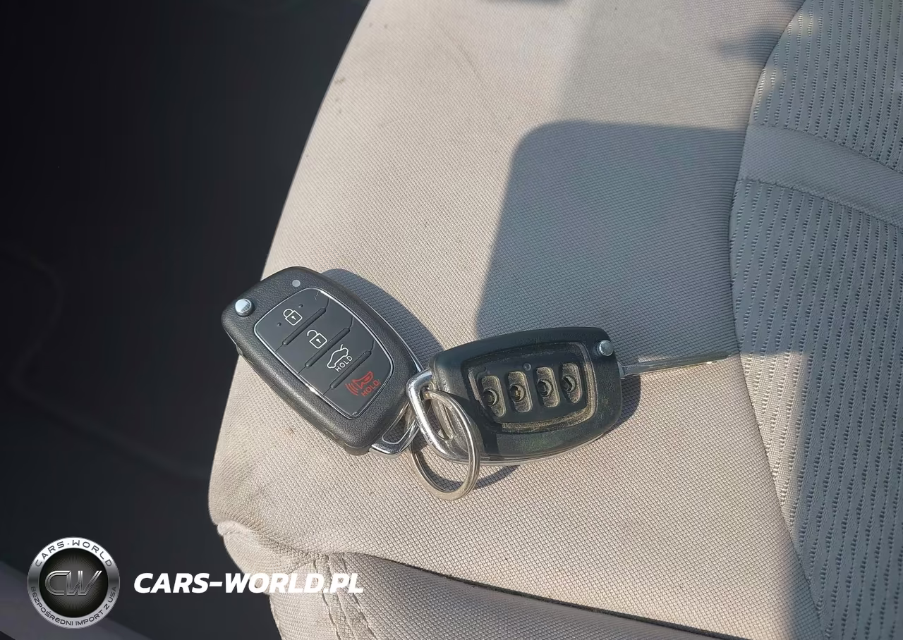 2016 Hyundai Sonata VIN:5NPE24AF9GH394668 - 11