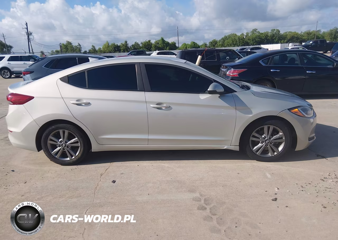 2018 Hyundai Elantra Sel VIN:5NPD84LF9JH281379 - 13