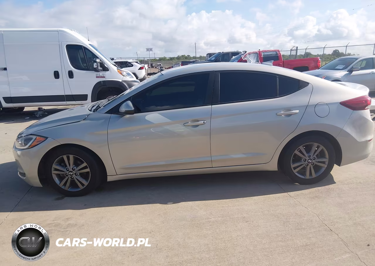 2018 Hyundai Elantra Sel VIN:5NPD84LF9JH281379 - 14