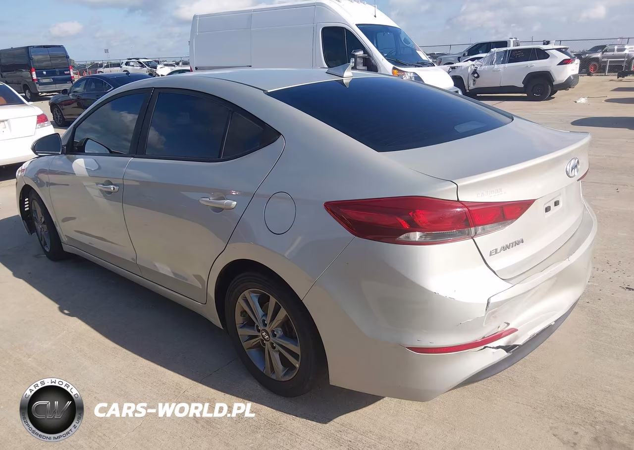 2018 Hyundai Elantra Sel VIN:5NPD84LF9JH281379 - 3