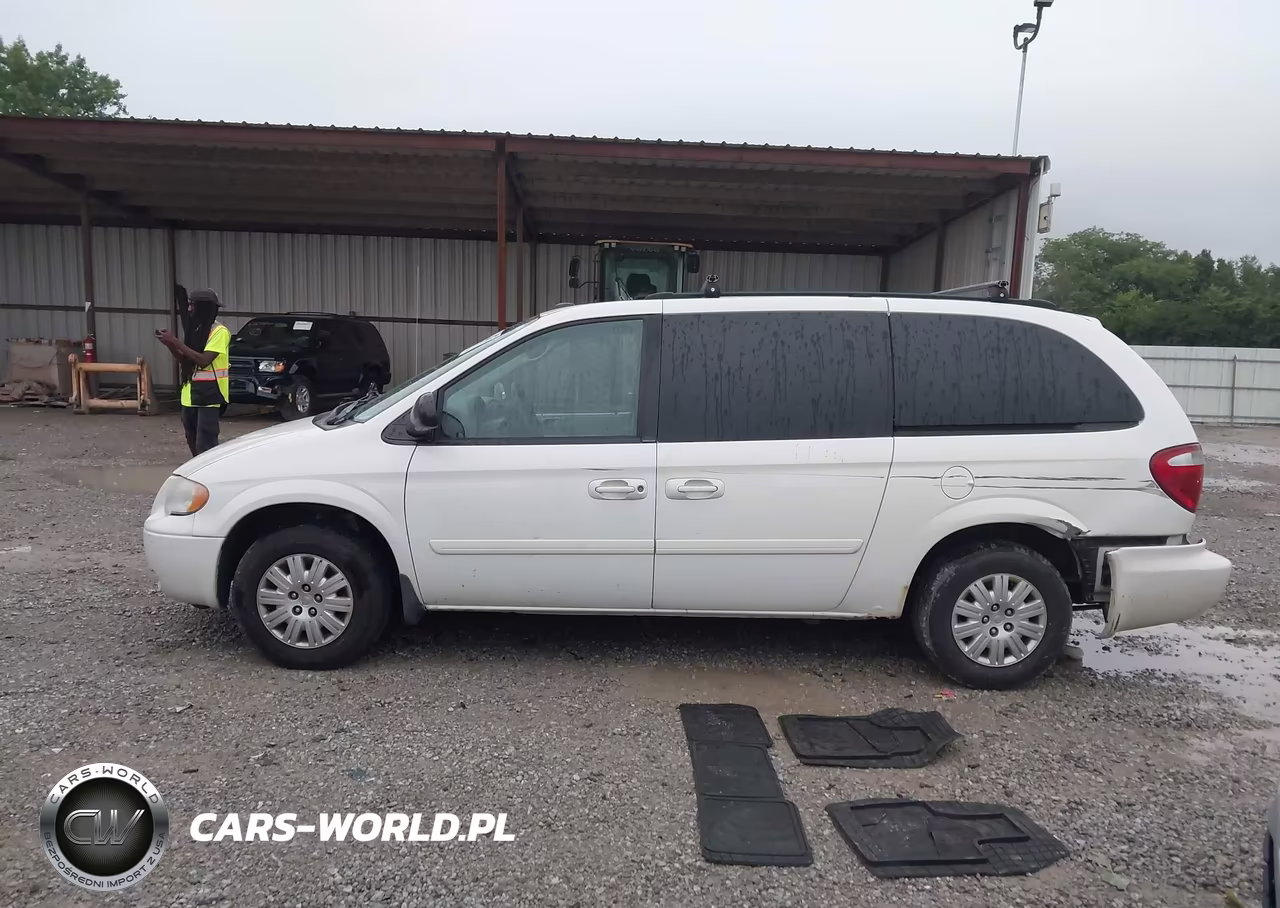 2005 Chrysler Town & Country Lx VIN:2C4GP44RX5R519189 - 14