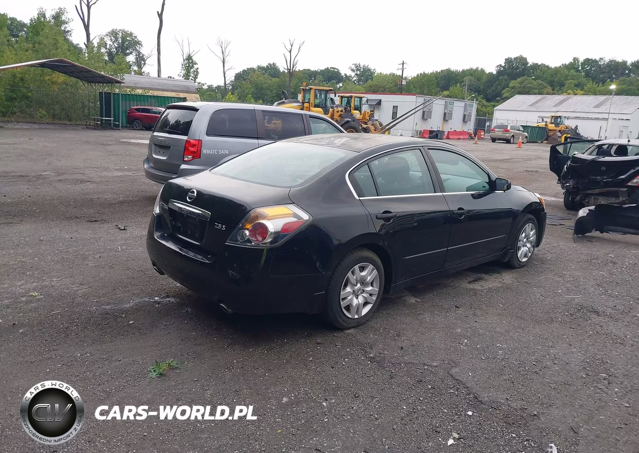 2011 Nissan Altima 2.5 S VIN:1N4AL2AP1BN489121 - 4