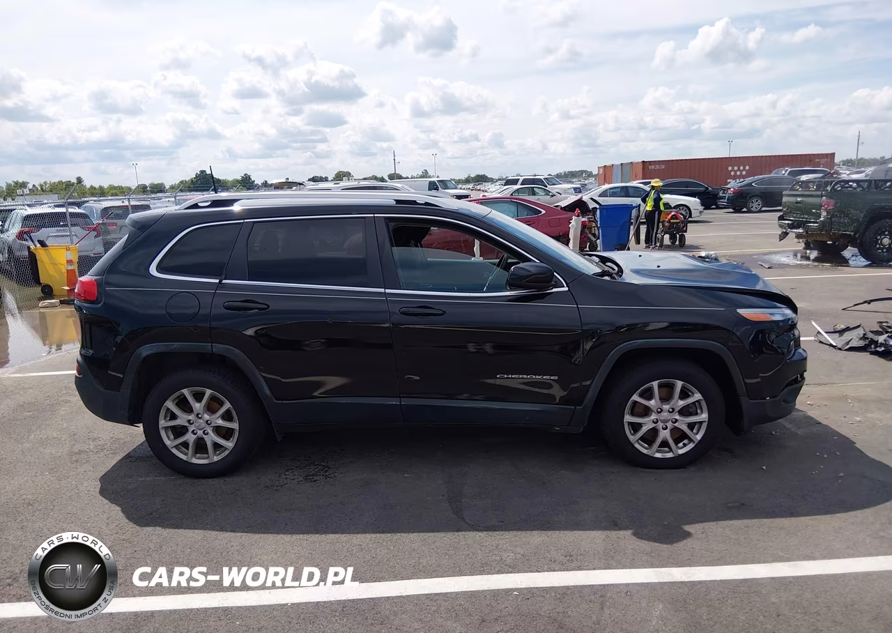 2017 Jeep Cherokee Latitude VIN:1C4PJLCB2HW541442 - 13