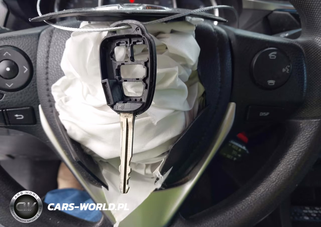 2015 Toyota Corolla Le VIN:5YFBURHE7FP274912 - 11