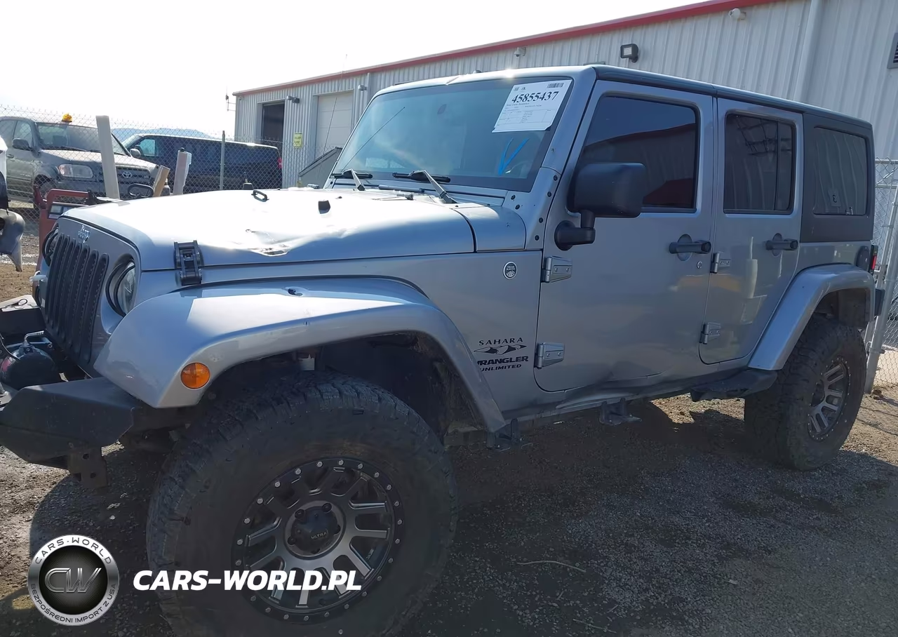 2014 Jeep Wrangler Unlimited Sahara VIN:1C4BJWEG0EL173425 - 14