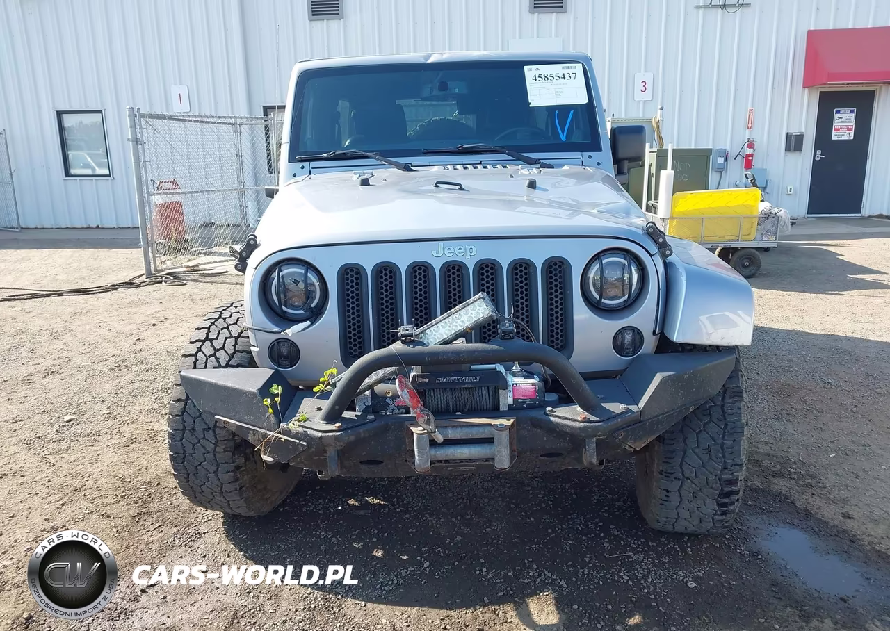 2014 Jeep Wrangler Unlimited Sahara VIN:1C4BJWEG0EL173425 - 6