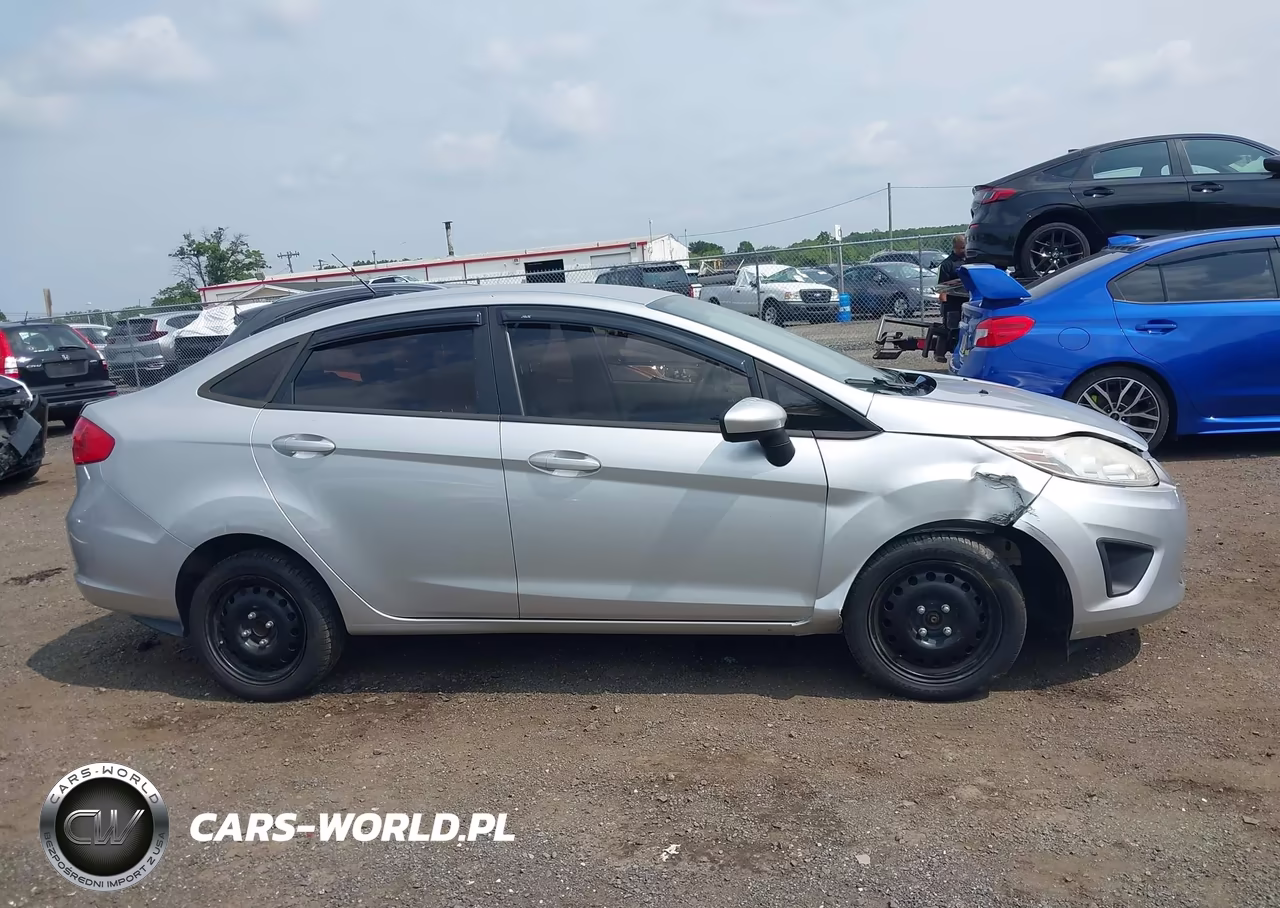2013 Ford Fiesta S VIN:3FADP4AJ5DM153493 - 13