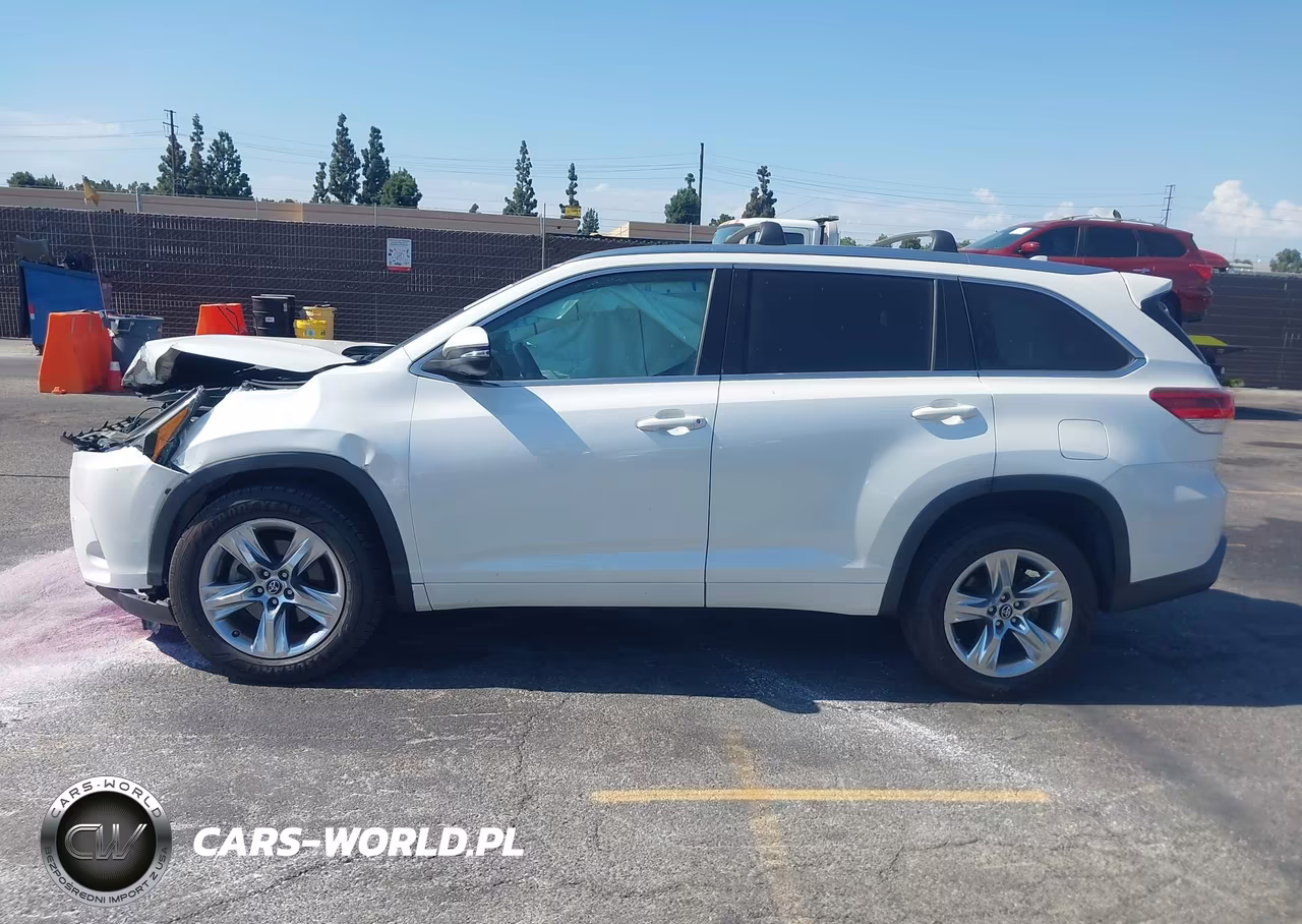 2018 Toyota Highlander Limited VIN:5TDYZRFH2JS258190 - 14