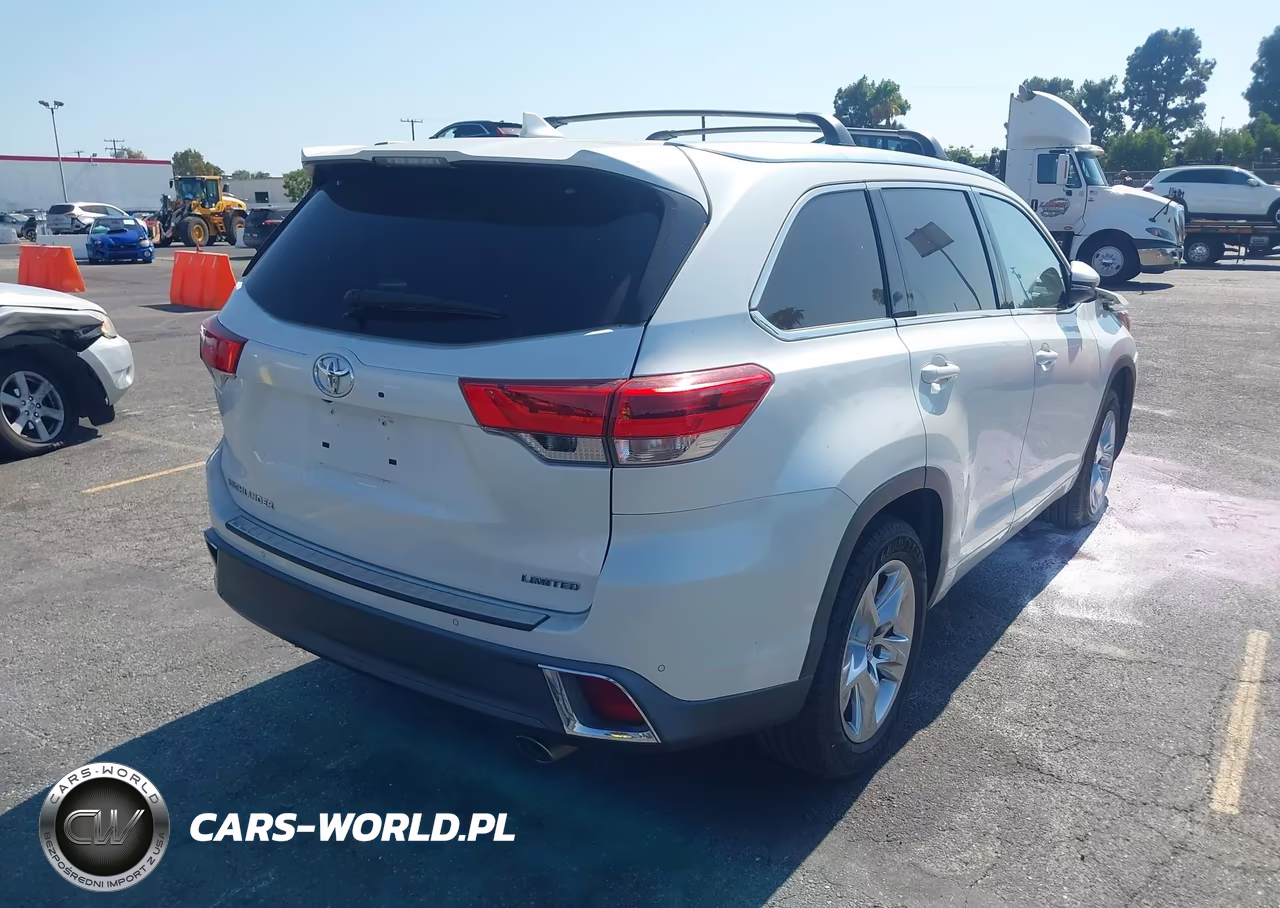 2018 Toyota Highlander Limited VIN:5TDYZRFH2JS258190 - 4