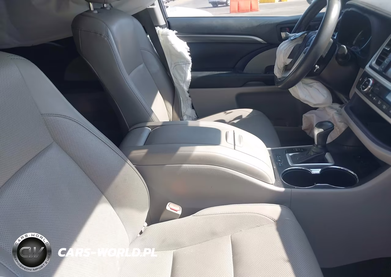 2018 Toyota Highlander Limited VIN:5TDYZRFH2JS258190 - 5