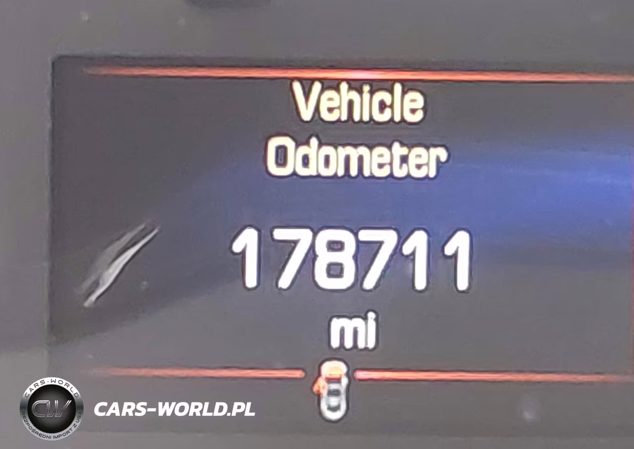 2017 Cadillac Xt5 Premium Luxury VIN:1GYKNERSXHZ151814 - 16