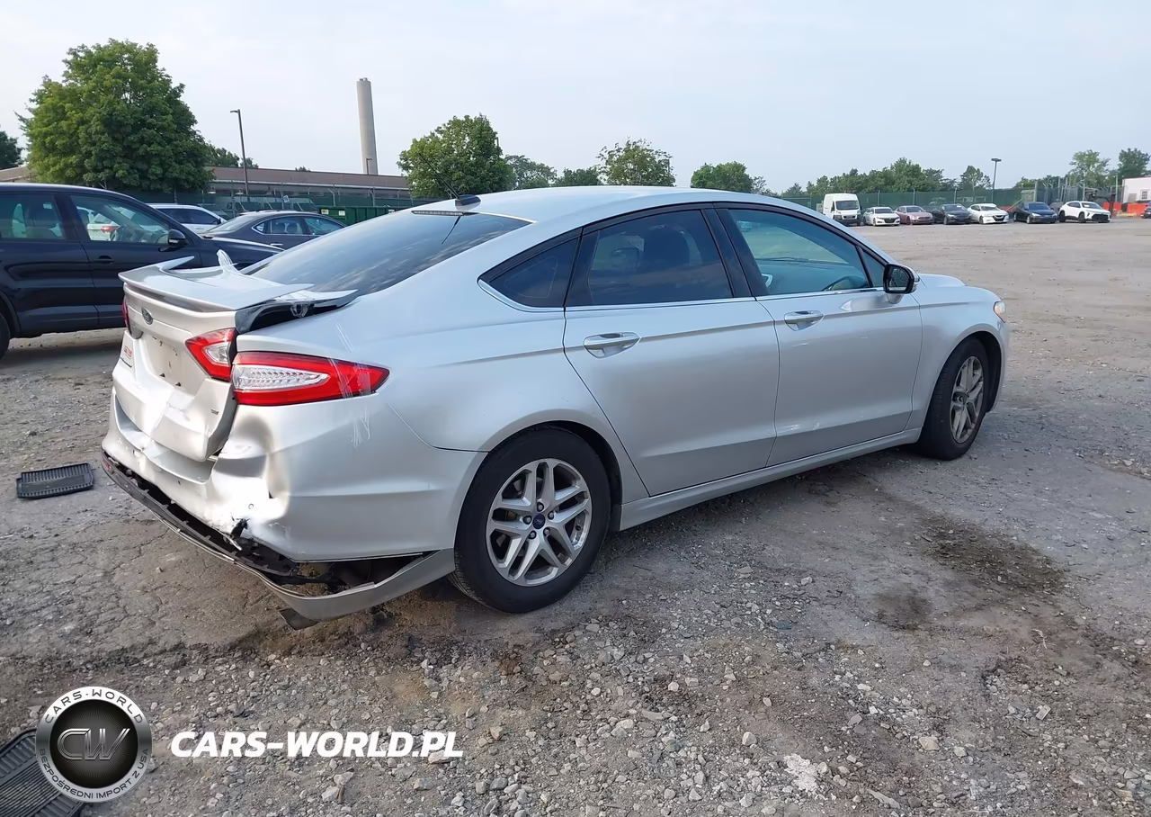 2015 Ford Fusion Se VIN:3FA6P0H78FR242427 - 4