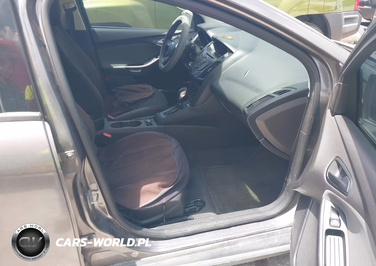 2013 Ford Focus S VIN:1FADP3E28DL372575 - 5
