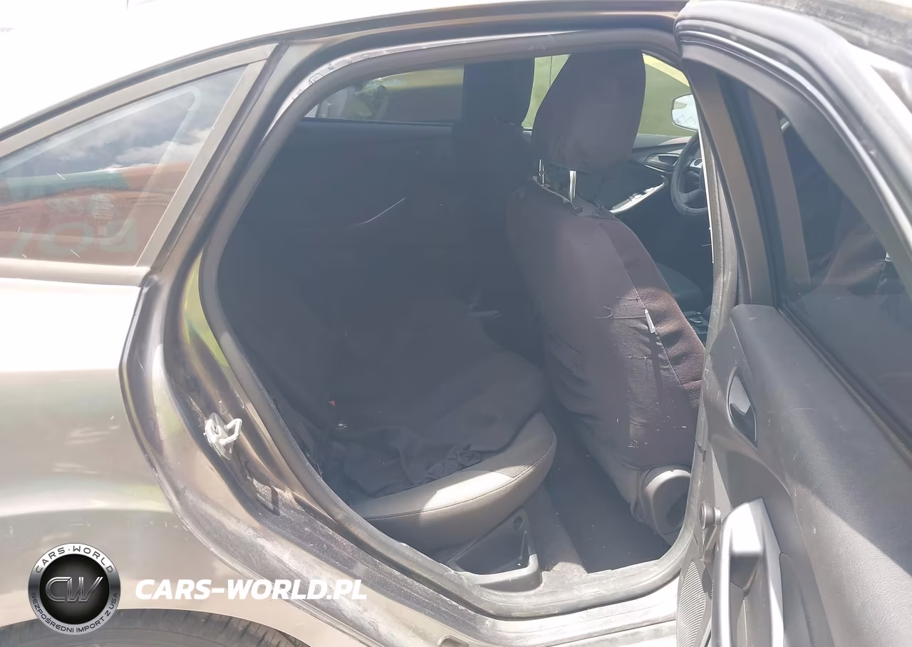 2013 Ford Focus S VIN:1FADP3E28DL372575 - 8