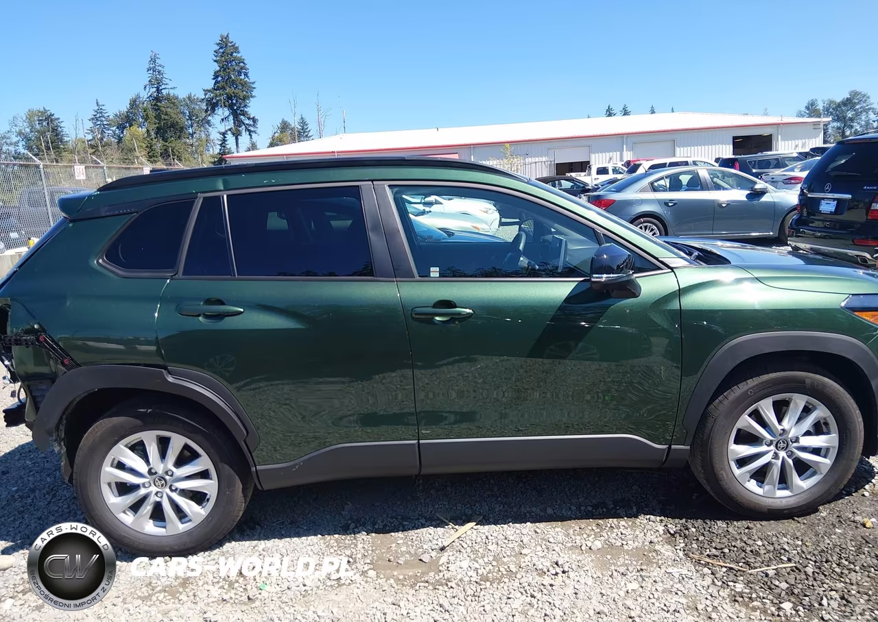 2026 Toyota Corolla Cross Le VIN:7MUBAABG2TV170809 - 14