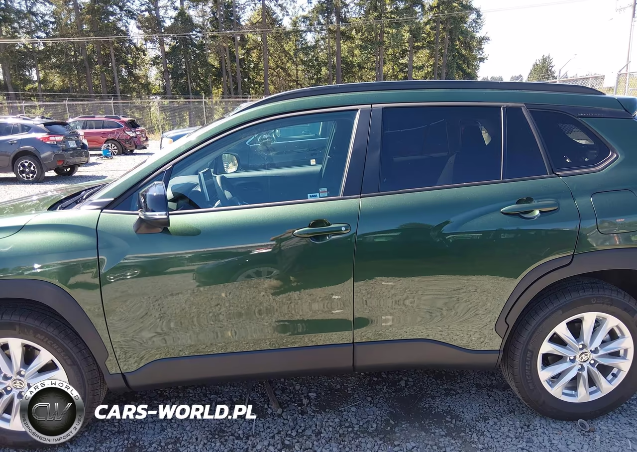 2026 Toyota Corolla Cross Le VIN:7MUBAABG2TV170809 - 15