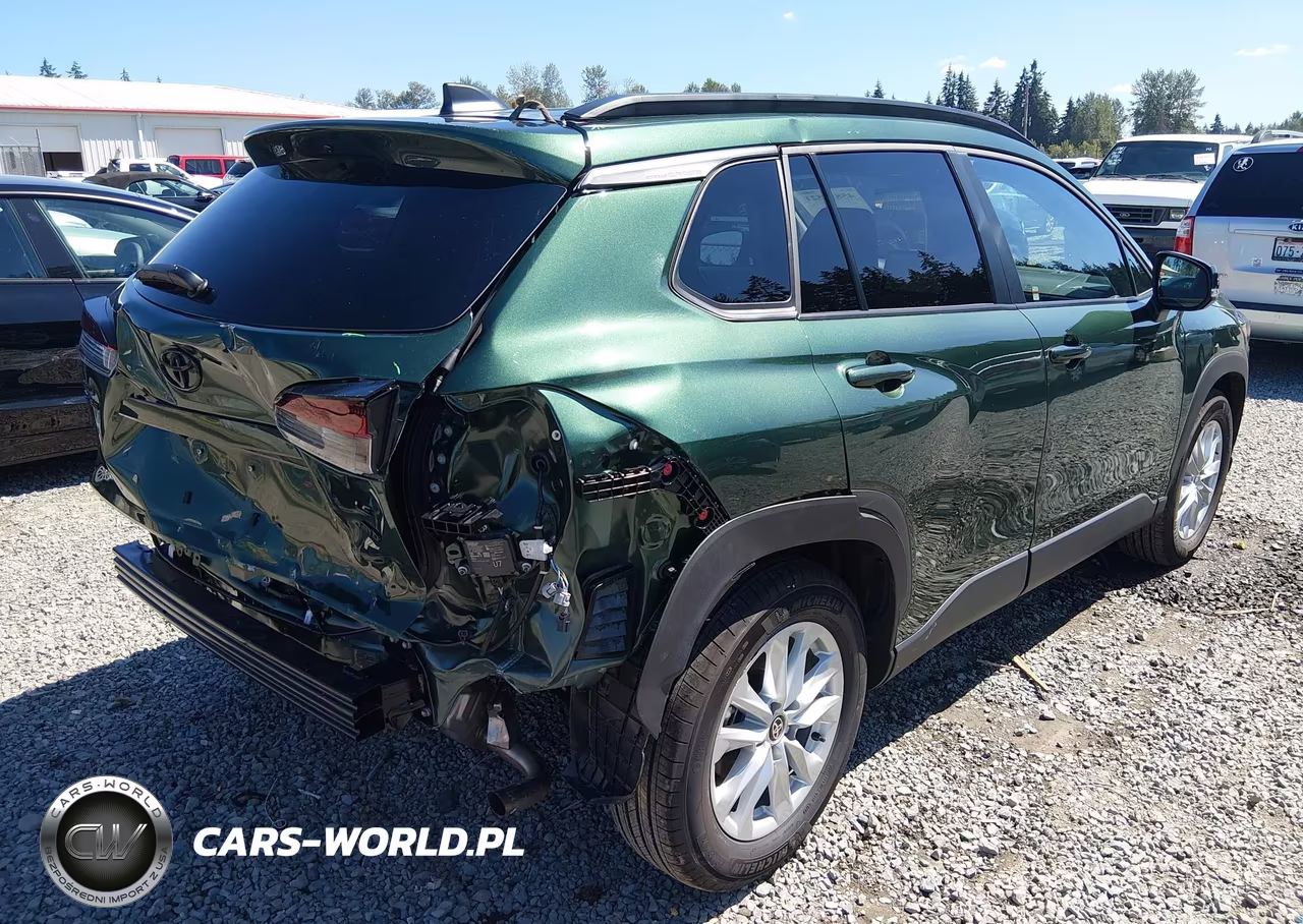 2026 Toyota Corolla Cross Le VIN:7MUBAABG2TV170809 - 4
