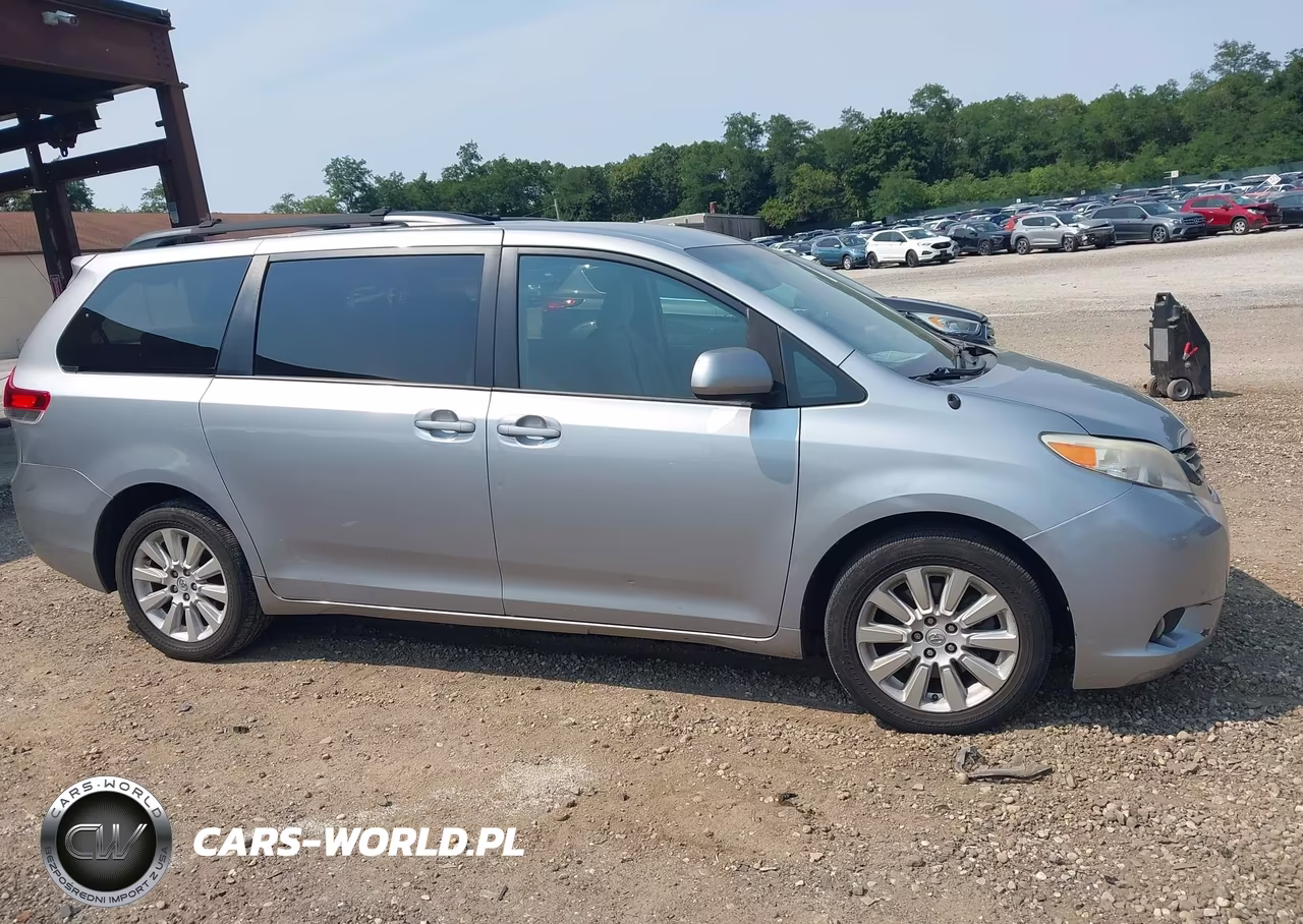 2014 Toyota Sienna Le 7 Passenger VIN:5TDJK3DC8ES088840 - 13